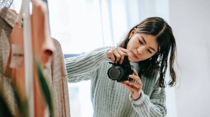 Clothing Photography: How to Take Pictures of Clothes